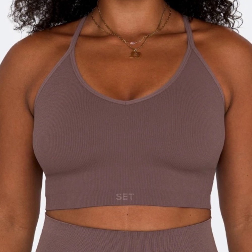set active ribbed v sports bra